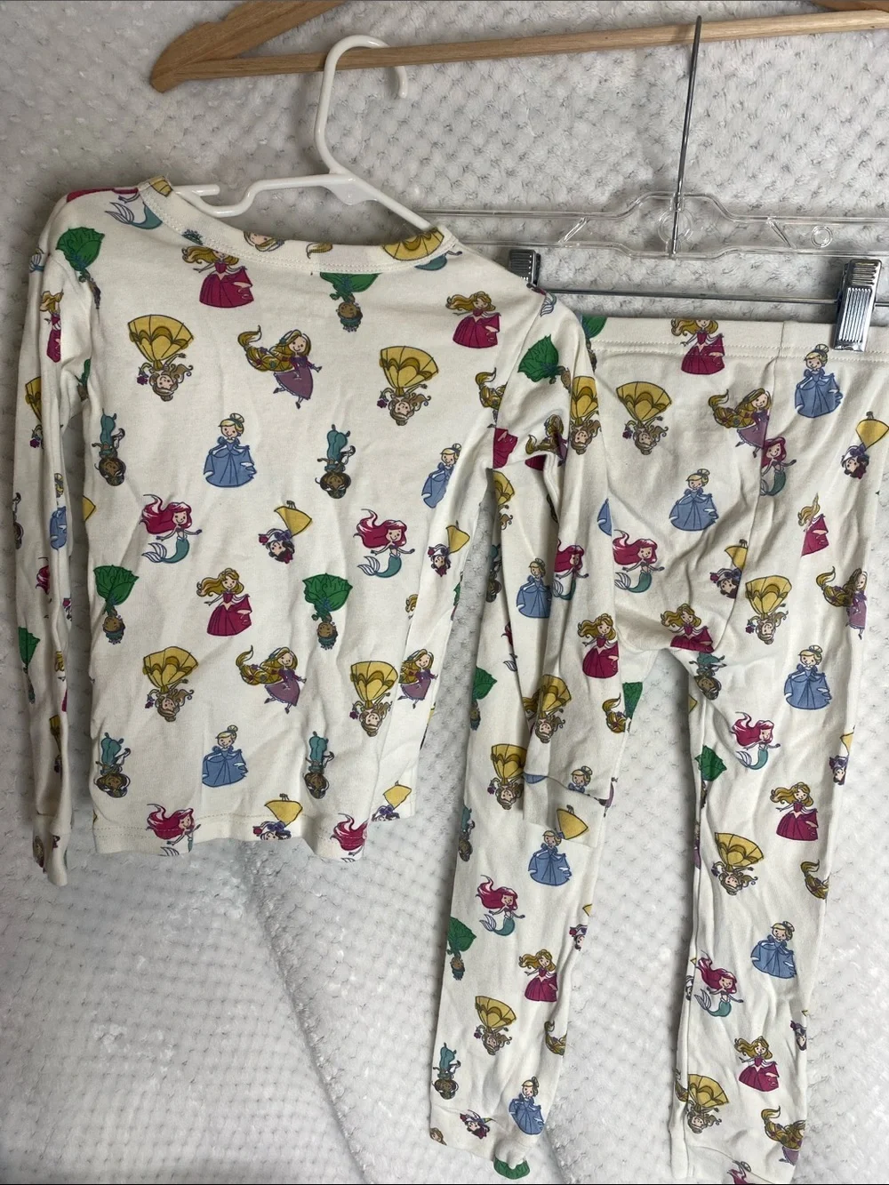 Gap Disney Cream Kids Pajama Set with Multicolor Princesses Print